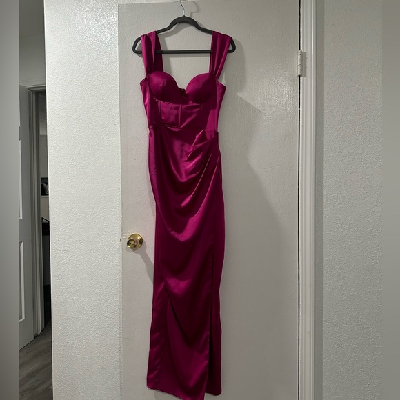 Dresses & Skirts - House of CB dress
